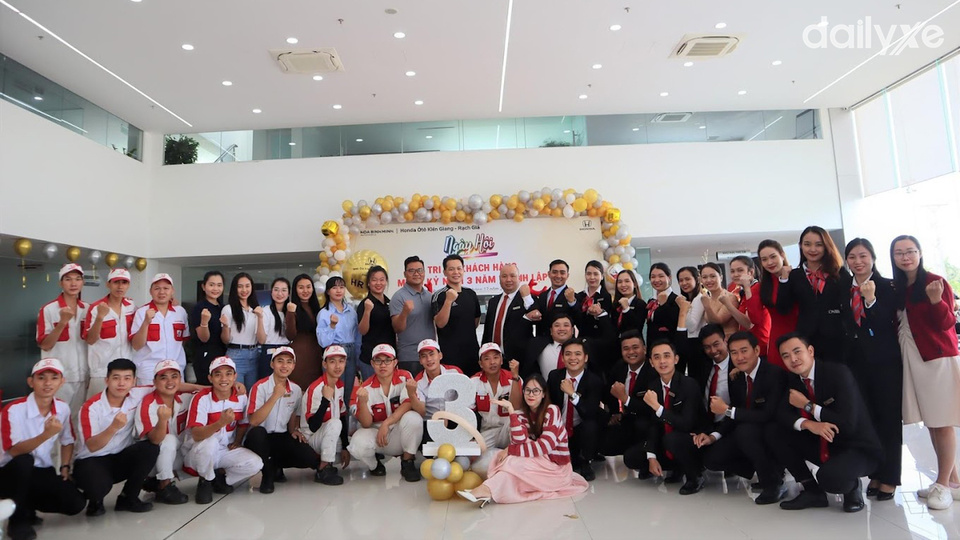 Đội ngũ nhân viên của Honda Ôtô Kiên Giang
