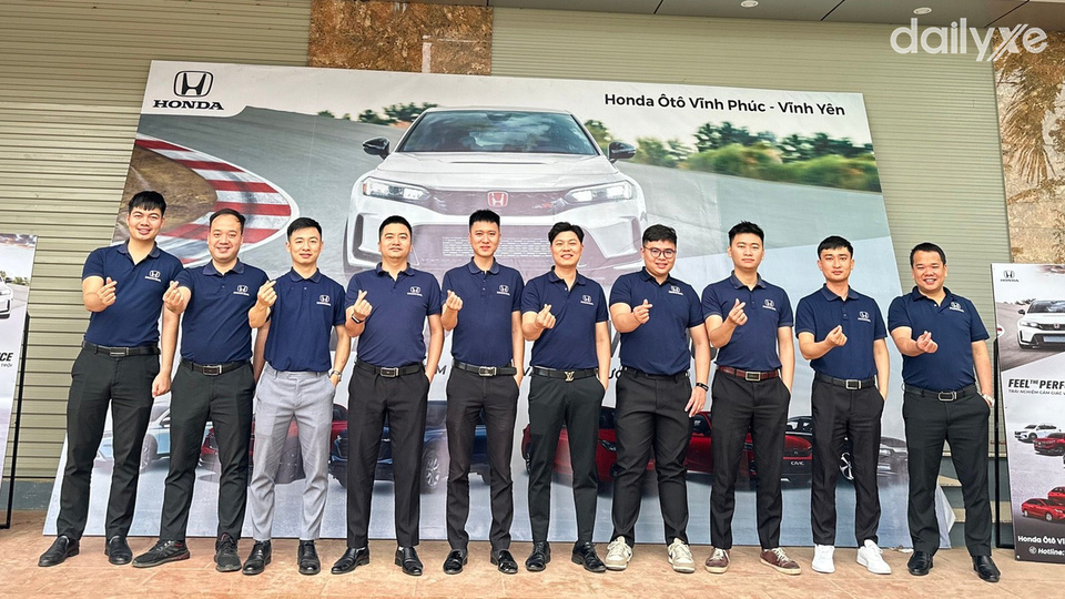Đội ngũ nhân sự tại showroom Honda Ôtô Vĩnh Phúc