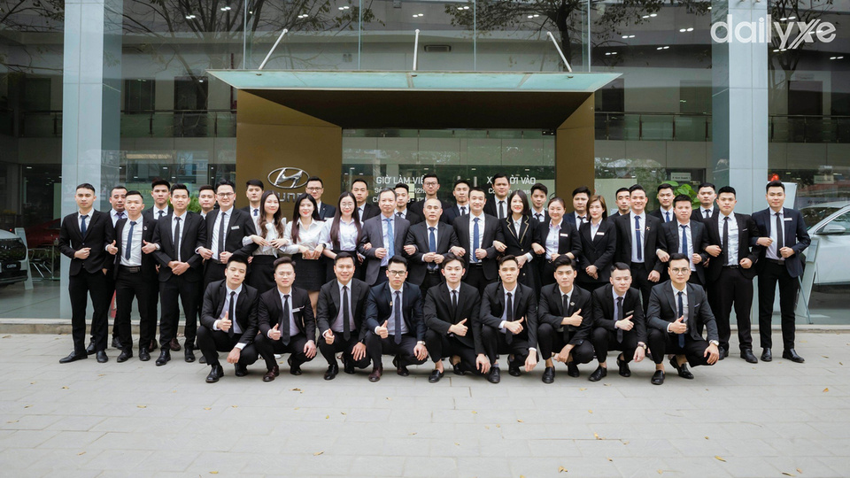 Đội ngũ nhân viên tại Hyundai Phạm Văn Đồng