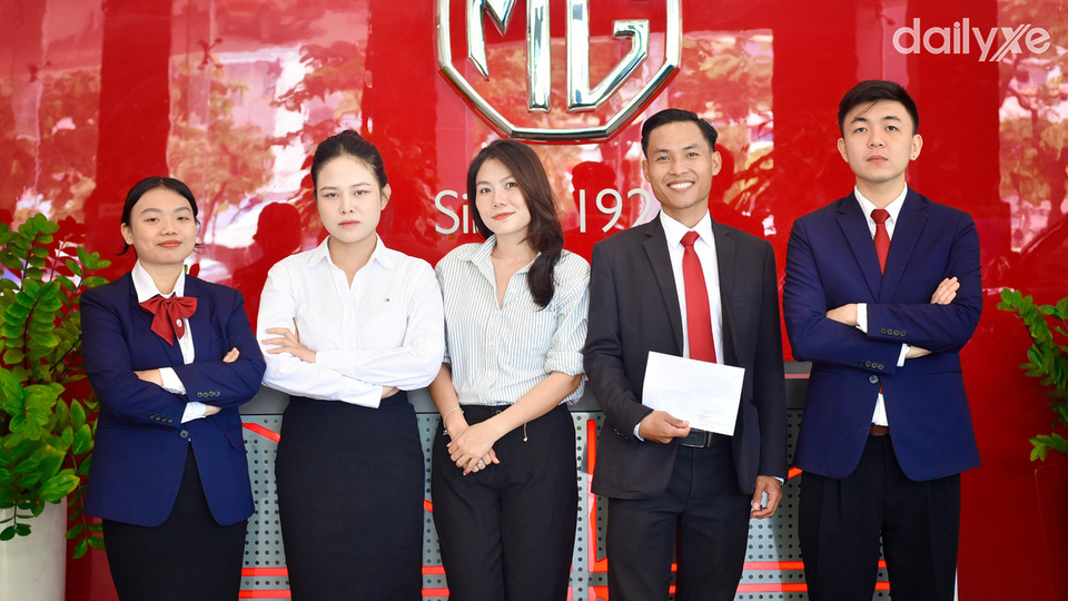 Đội ngũ nhân sự tại đại lý MG Võ Văn Kiệt