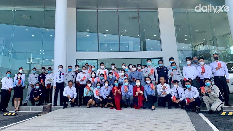 Đội ngũ nhân sự tại showroom Toyota Hiroshima Long Phước HT