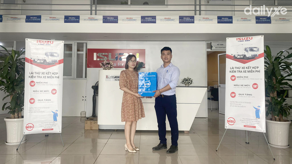 Đội ngũ nhân viên tại Isuzu Long Biên