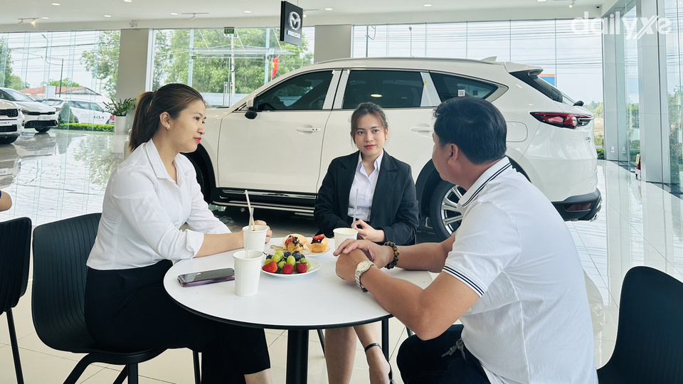 Đội ngũ nhân viên giàu kinh nghiệm tại Mazda Phú Quốc