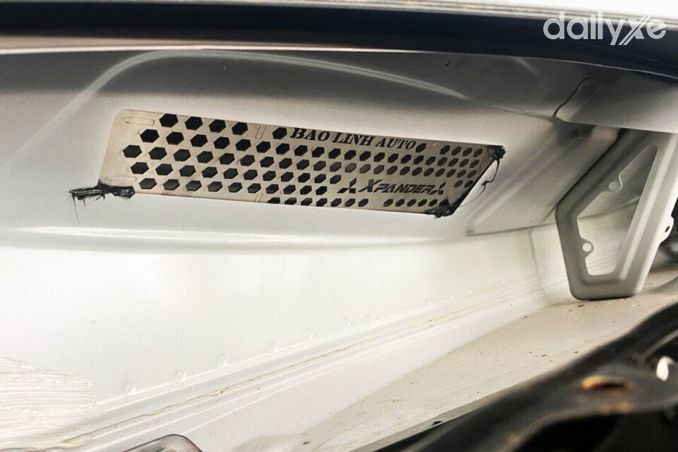 Lắp thêm lưới lọc gió sẽ hạn chế tối đa con đường chuột chui vào oto