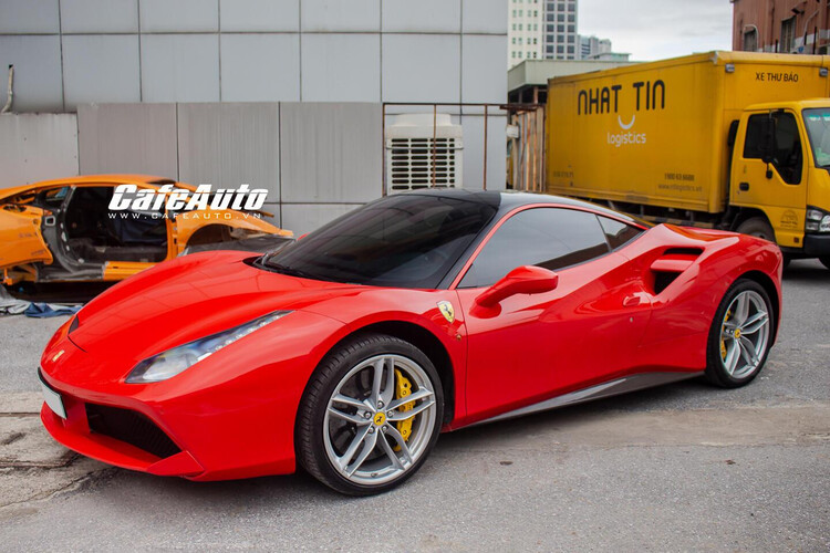 Ferrari 488 gtb ra mắt Đại gia Lân Sài Gòn có 2 chỗ: giá trên dưới 12 tỷ đồng