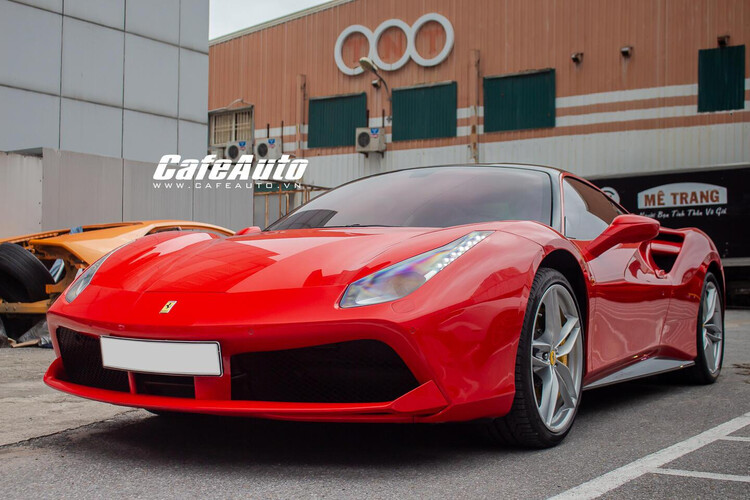 Ferrari 488 gtb ra mắt Đại gia Lân Sài Gòn có 2 chỗ: giá trên dưới 12 tỷ đồng
