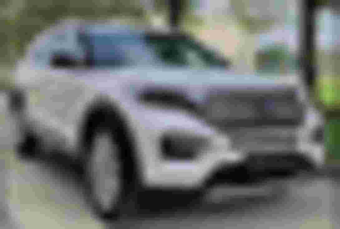 ford chinh thuc chot lich ra mat explorer 2022 vao dau tuan sau, muc gia de khien vw teramont lo lang