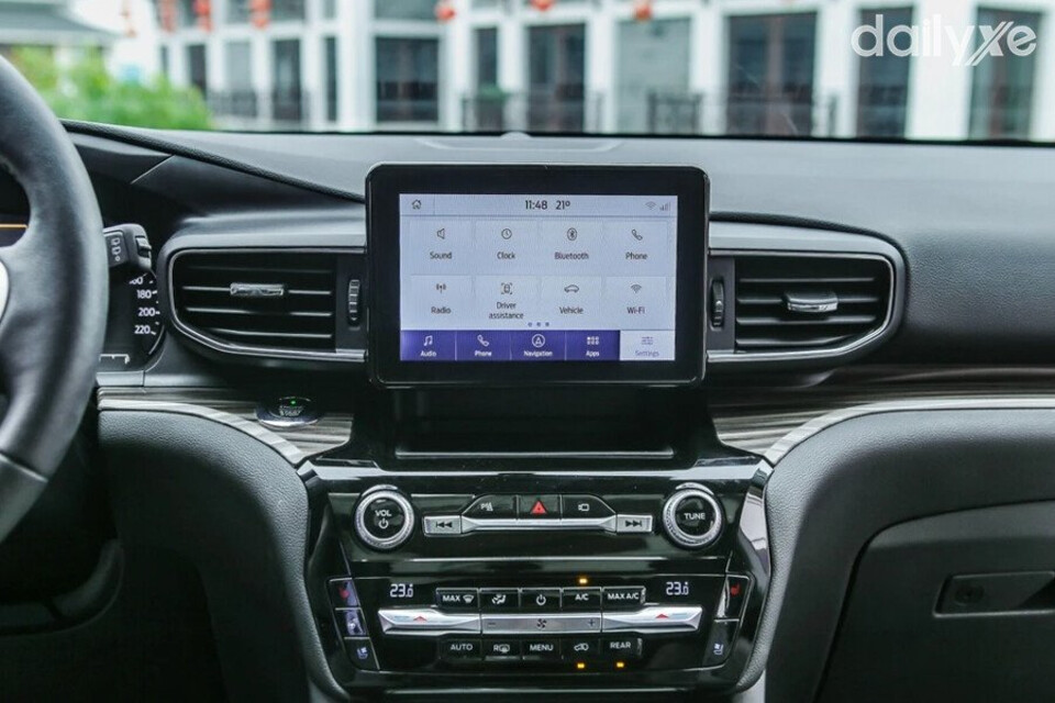 Nội thất thiết kế sang trọng Ford Explorer trang bị màn hình giải trí tiện nghi