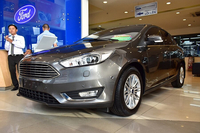 Ford Focus Titanium 1.5L 4 Cửa - Sedan (Máy xăng)
