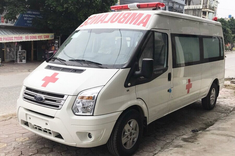 Xe cứu thương Ford Transit Xe cứu thương Ford Transit