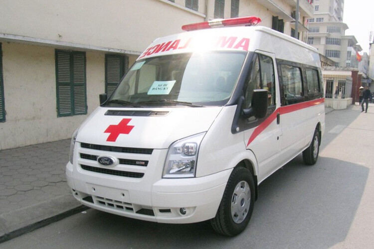 Xe cứu thương Ford Transit