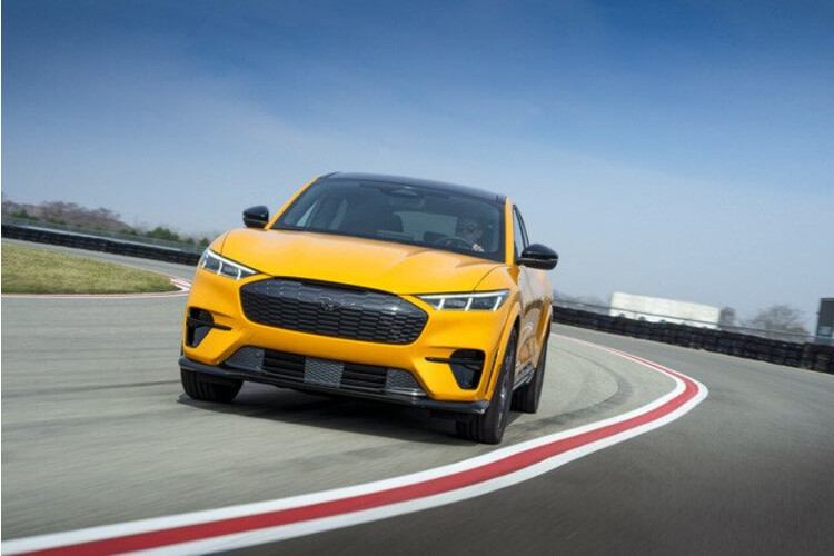 Ford hứng chỉ trích vì ‘ép’ Mustang mạnh nhất xuống kém cả bản thường ford hung chi trich vi ‘ep’ mustang manh nhat xuong kem ca ban thuong