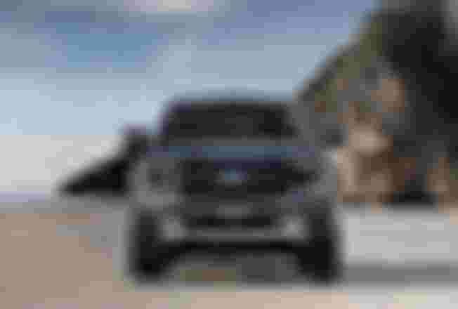 ford ranger 2022 trinh lang, them ban may xang ecoboost 2.3l va diesel v6
