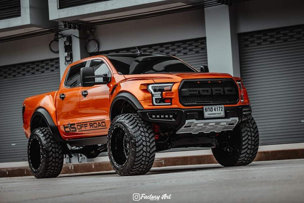 Ford Ranger Lột Xác Thành F-150 Raptor