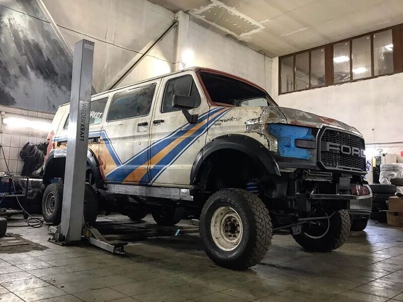 Форд Раптор 6x6