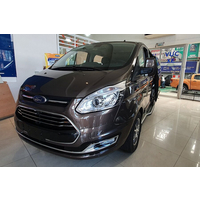 Ford Tourneo Titanium (Máy xăng)