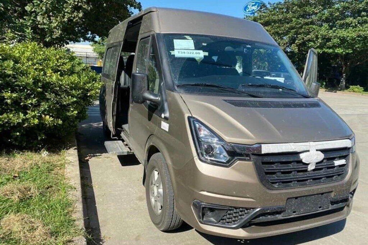 Ford Transit 2022 lộ diện tại Việt Nam với nhiều điểm cải tiến mới ford transit 2022 lo dien tai viet nam voi nhieu diem cai tien moi