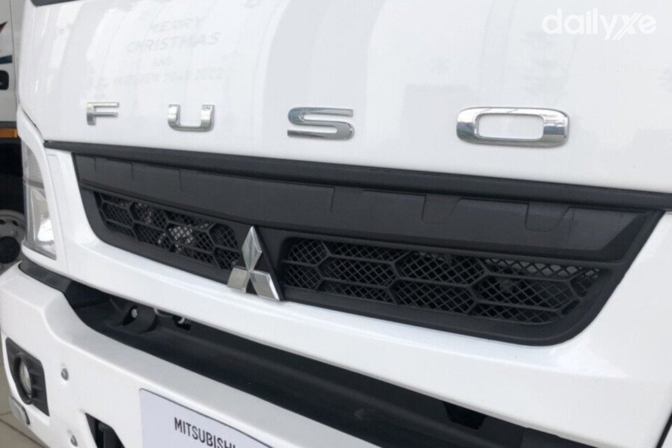 Lưới tản nhiệt hình thang hiện đại