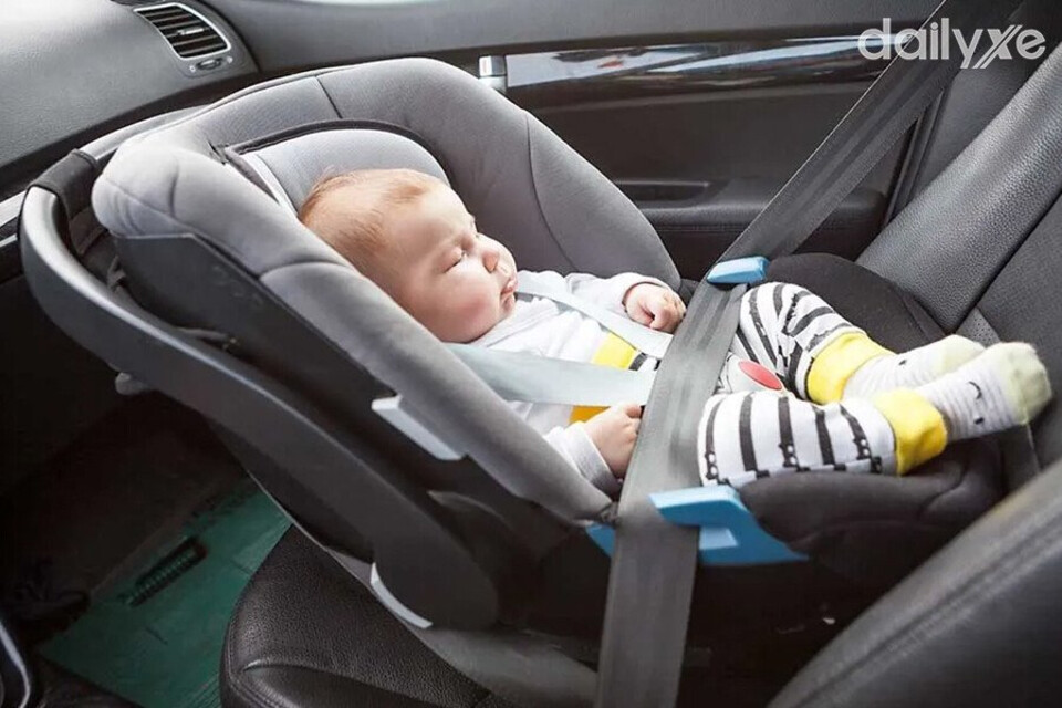 Ghế an toàn trẻ em ISOFIX trên ô tô