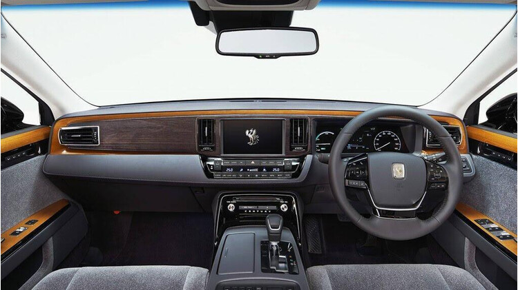 Bán ngang giá siêu xe, Toyota Century làm khó người mua——Hình 2 Bán ngang giá siêu xe, Toyota Century làm khó người mua——Hình 2