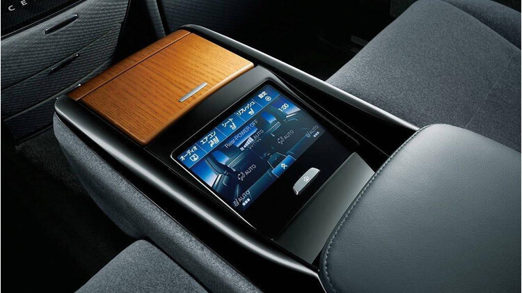 Giá ngang ngửa siêu xe, Toyota Century làm khó người mua—— Hình 4 Giá ngang ngửa siêu xe, Toyota Century làm khó người mua—— Hình 4