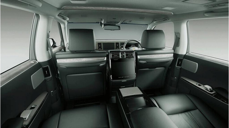 Giá ngang ngửa siêu xe, Toyota Century làm khó người mua - Hình 5 Giá ngang ngửa siêu xe, Toyota Century làm khó người mua - Hình 5