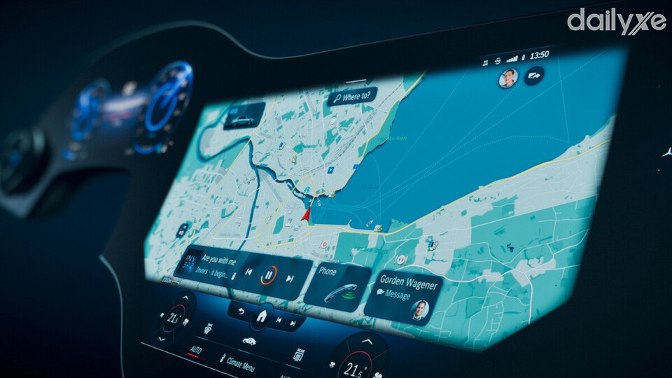 Hệ thống giải trí thế hệ mới MBUX đem đến nhiều tiện ích cho người lái