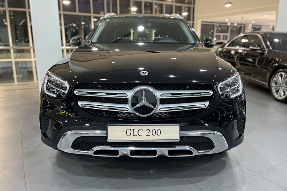 Đầu xe thiết kế cụm đèn trước LED