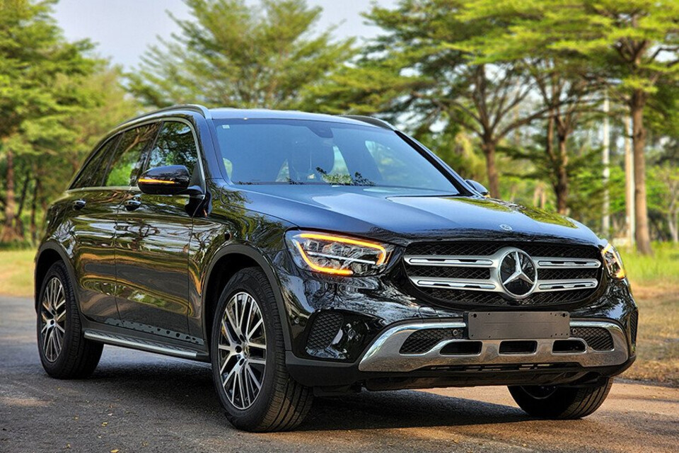 GLC 200 4MATIC lại khoác lên diện mạo nam tính, hầm hố