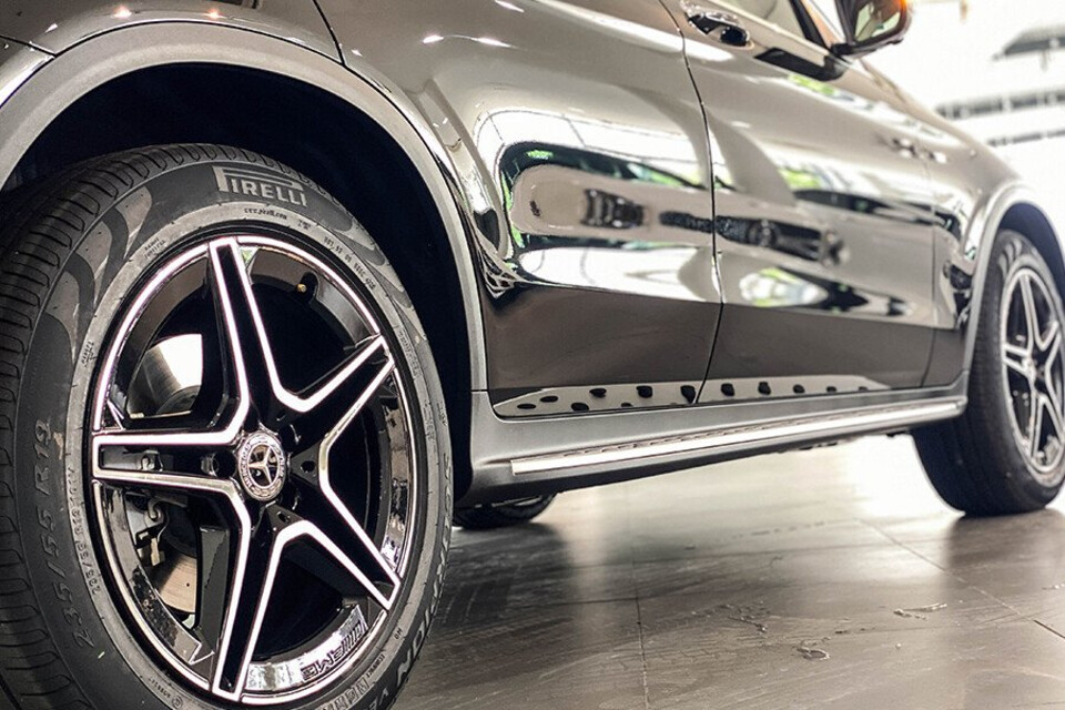 Thân xe thiết kế mạnh mẽ