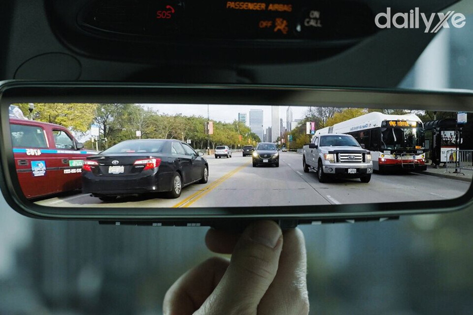 Gương chiếu hậu chống chói ô tô trang bị an toàn