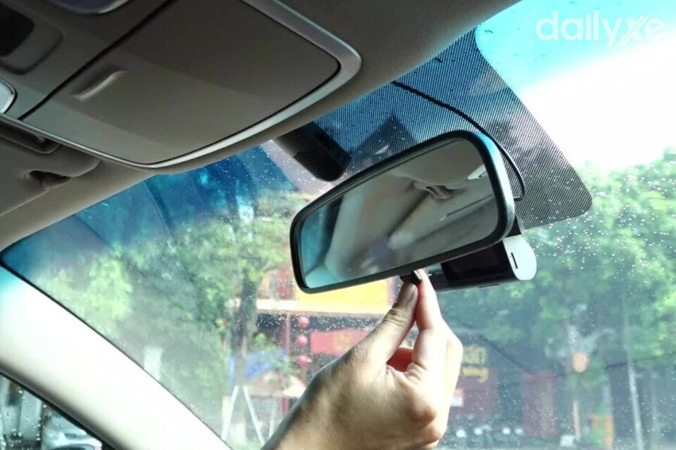Gương chiếu hậu chống chói ô tô ngày càng được nhiều chủ xe lựa chọn