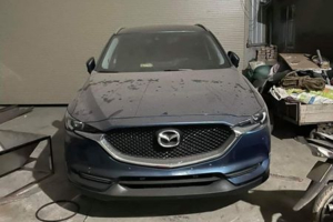 Hà Nội: Mazda CX-5 bị phủi bụi gần 2 năm, không thể ra biển vì gặp trục trặc về giấy tờ