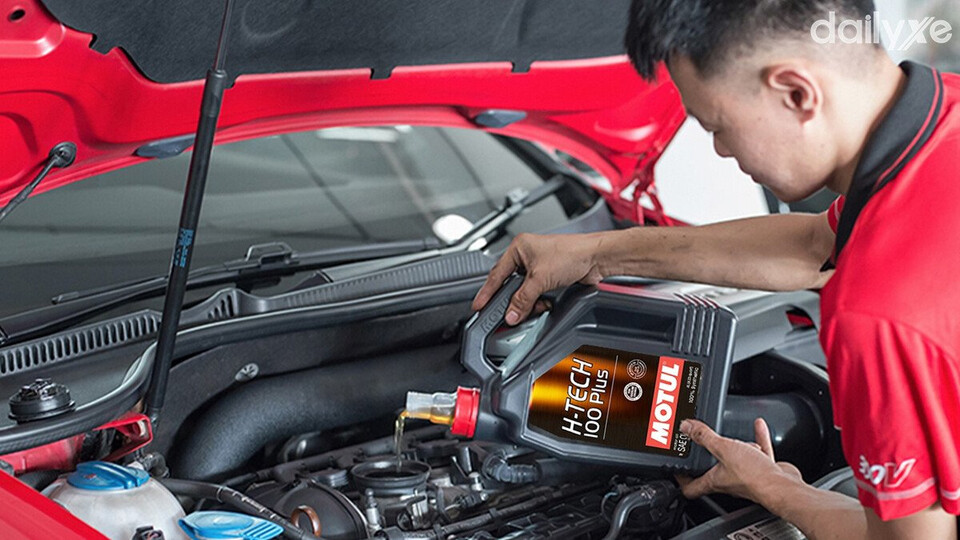 Thay dầu động cơ theo định kỳ