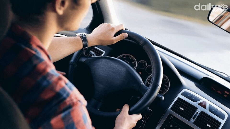 Vô lăng dễ bị hỏng hóc, khó điều khiển