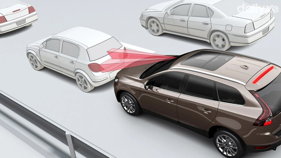 Toyota Innova trang bị nhiều tính năng an toàn hiện đại