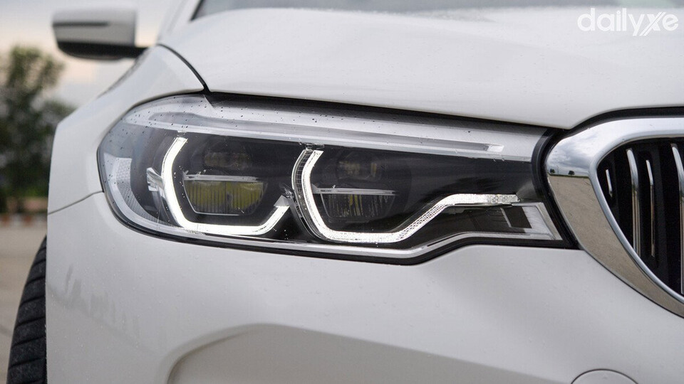 Đèn định vị ban ngày là một trong các loại đèn xe ô tô quan trọng