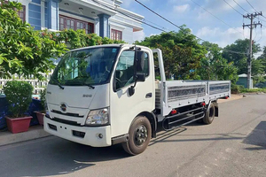 Xe Tải Hino XZU720 3.5 Tấn Thùng Lửng