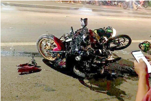 Honda CBR1000RR tông xe máy ở Đồng Nai, 2 người chết