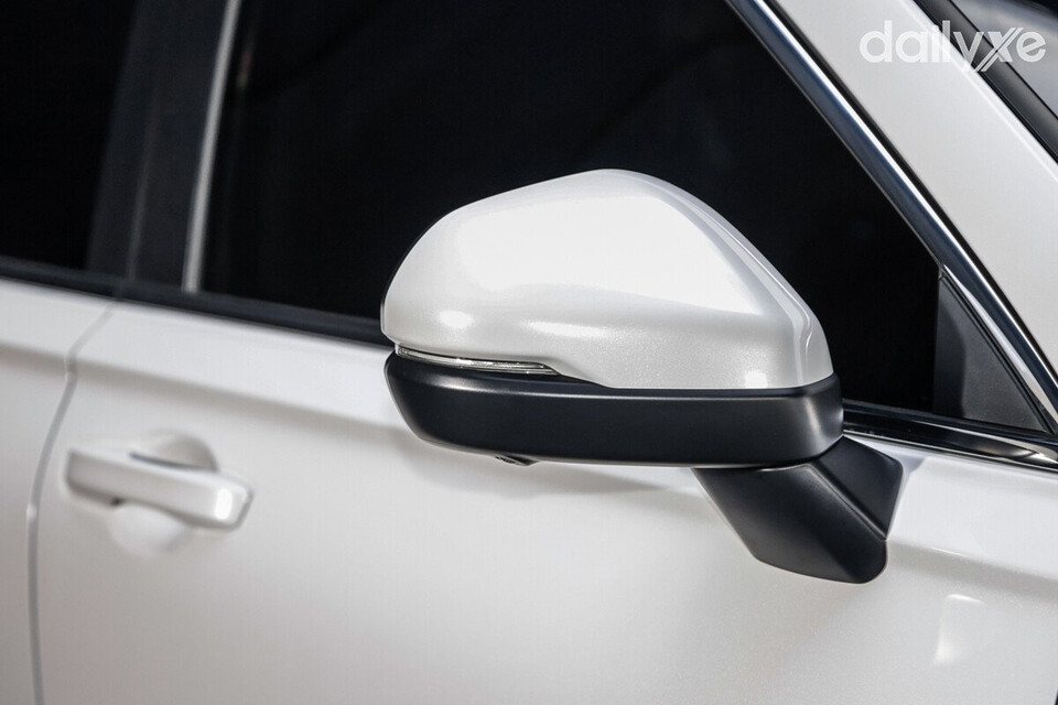 Gương chiếu hậu tích hợp đèn rẽ báo