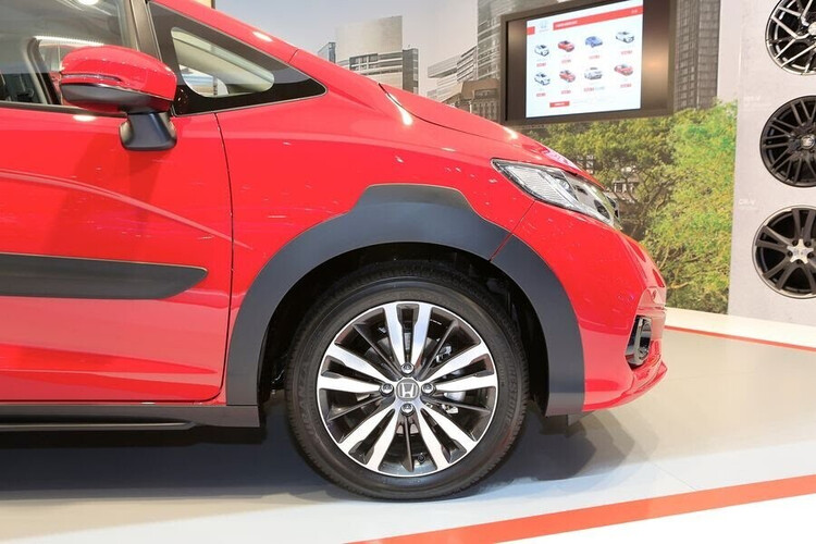 Honda Jazz X-Road mới lần đầu ra mắt tại Triển lãm Geneva 2018 - Hình 3 Honda Jazz X-Road mới lần đầu ra mắt tại Triển lãm Geneva 2018 - Hình 3