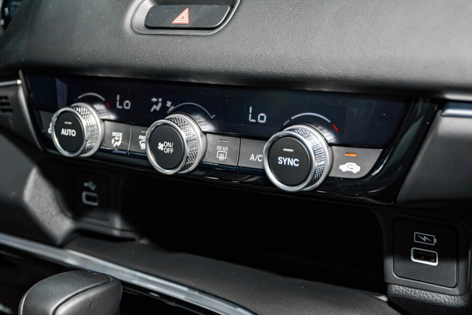 HR-V cũng sử dụng điều hòa tự động độc lập 2 vùng