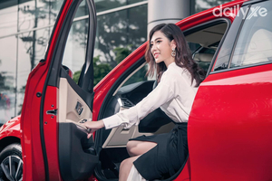 Hướng dẫn cách mở cửa xe ô tô để đảm bảo an toàn