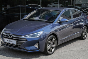 Hyundai Elantra 2.0 AT (Máy xăng)