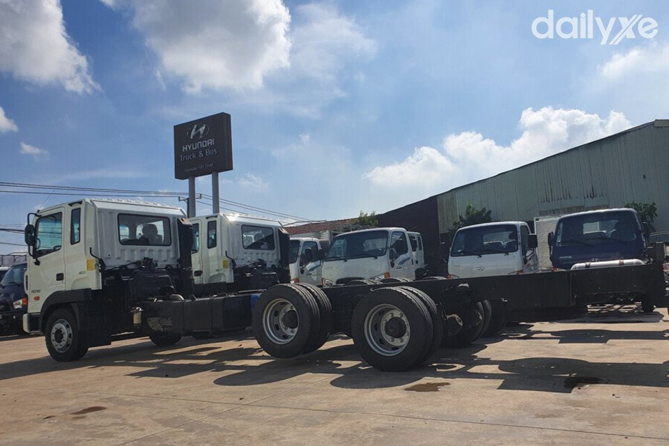 Hyundai HD240 kích thước lớn