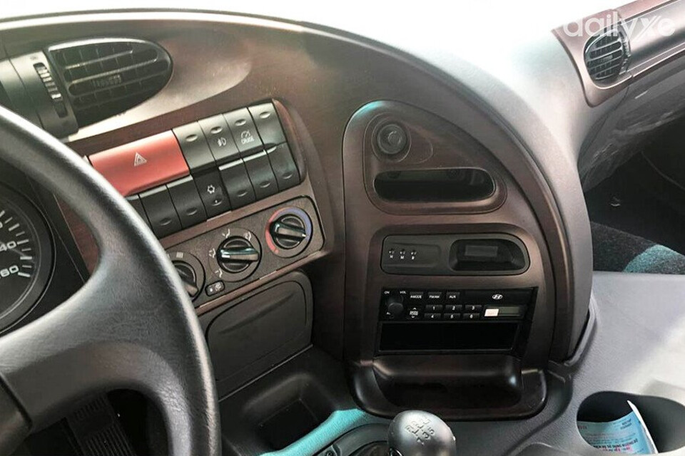 Khu vực điều khiển trung tâm thiết kế tập trung vào người lái