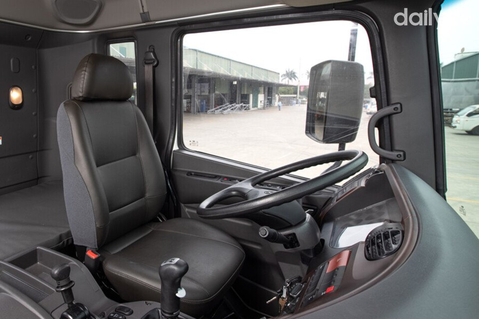 Khoang cabin HD270 thiết kế rộng thoải mái