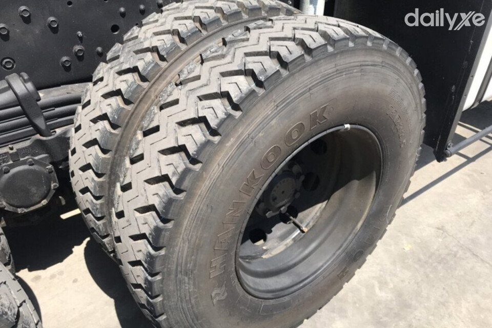 Lốp xe bền bỉ bám đường tốt