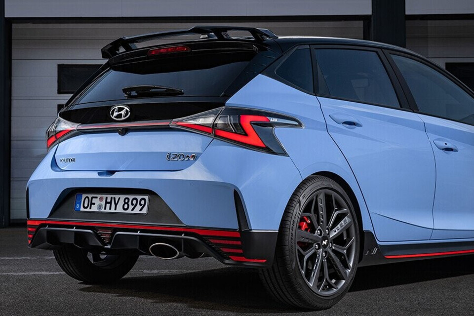 Cụm đèn hậu LED nối liền nhau