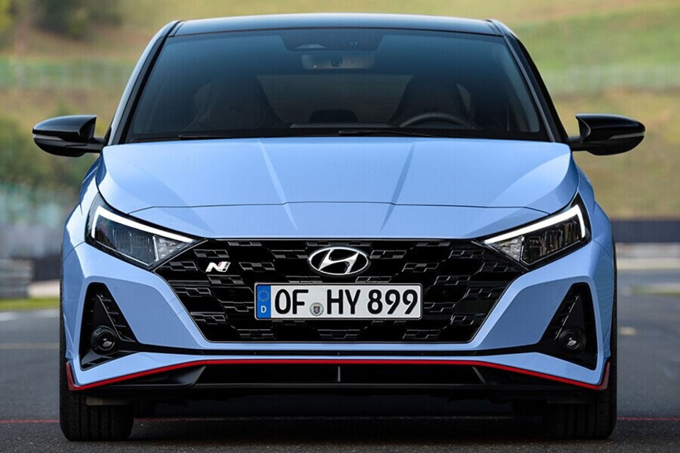 Nổi bật với lưới tản nhiệt cỡ lớn